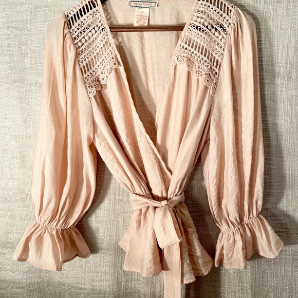 Blush wrap top with sash tie - Picture 3 of 4